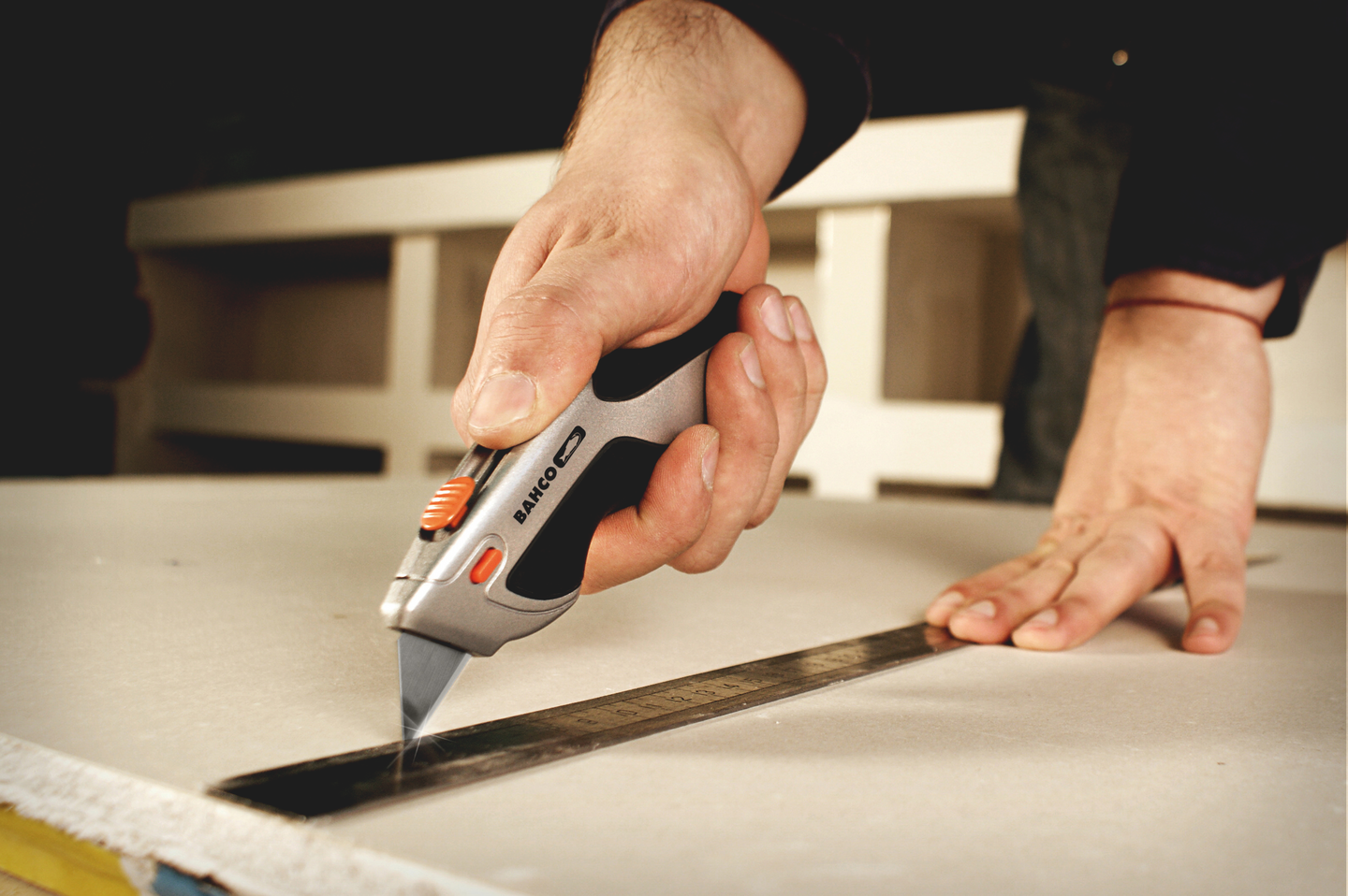 UNIVERSALKNIV BAHCO KERU-01