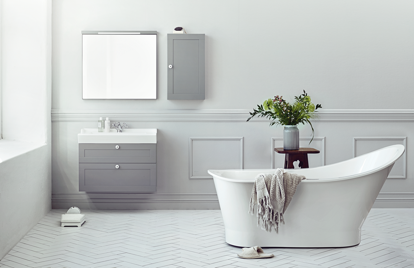 Allaskaappi Svedbergs stil 80x45cm harmaa laatikolla