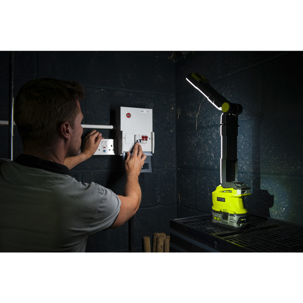 ARBETSBELYSNING R18LED-0 RYOBI