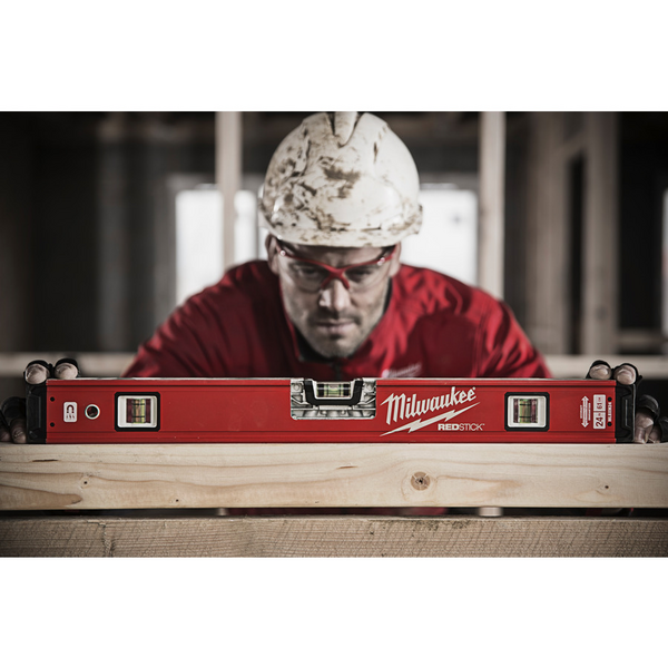 VATTENPASS MILWAUKEE BACKBONE 60CM