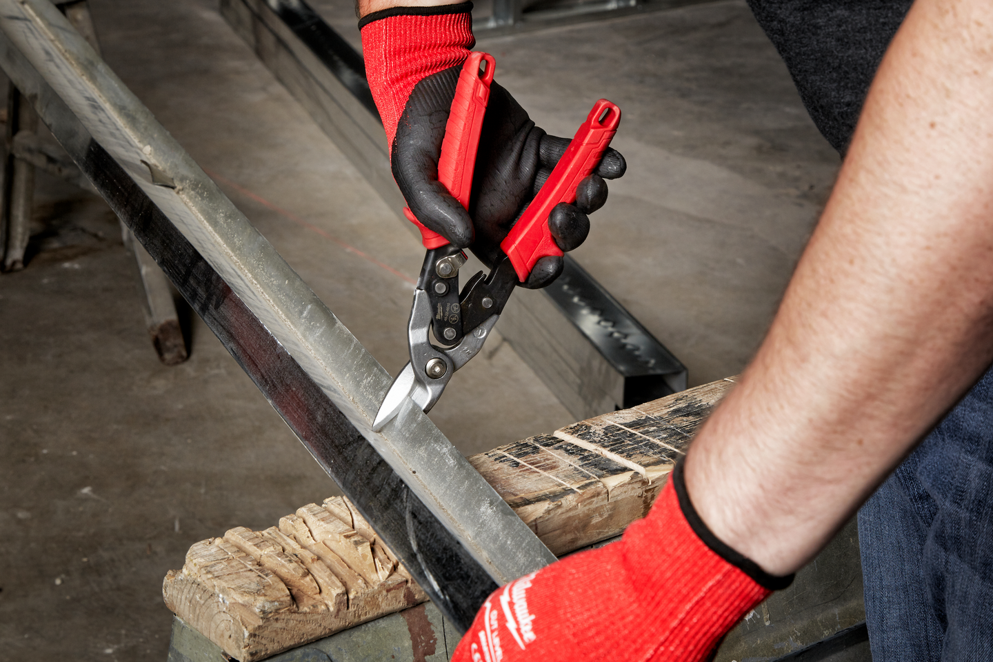 PLÅTSAX MILWAUKEE METALL VÄNSTER