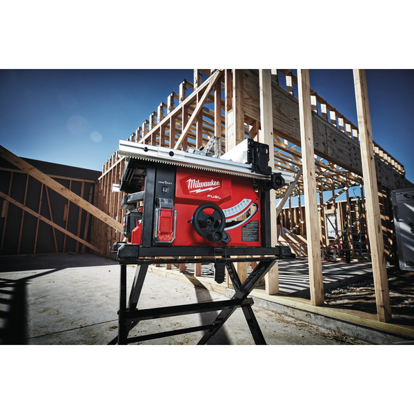 BORDSÅG MILWAUKEE M18 FTS210-121B