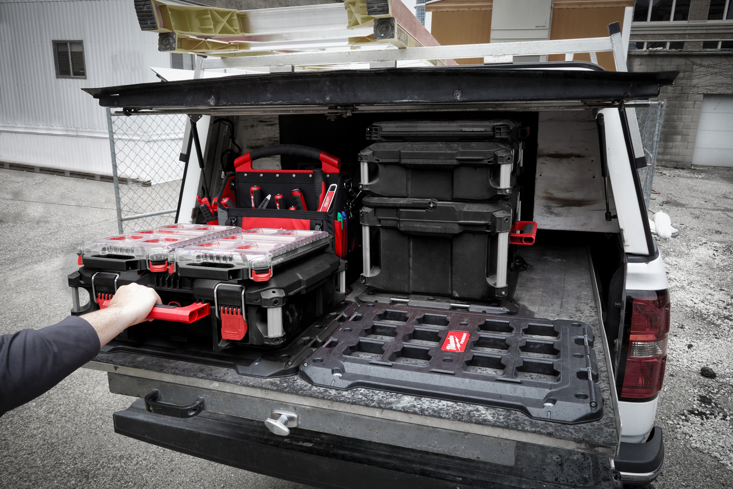 MONTERINGSPLATTA MILWAUKEE PACKOUT