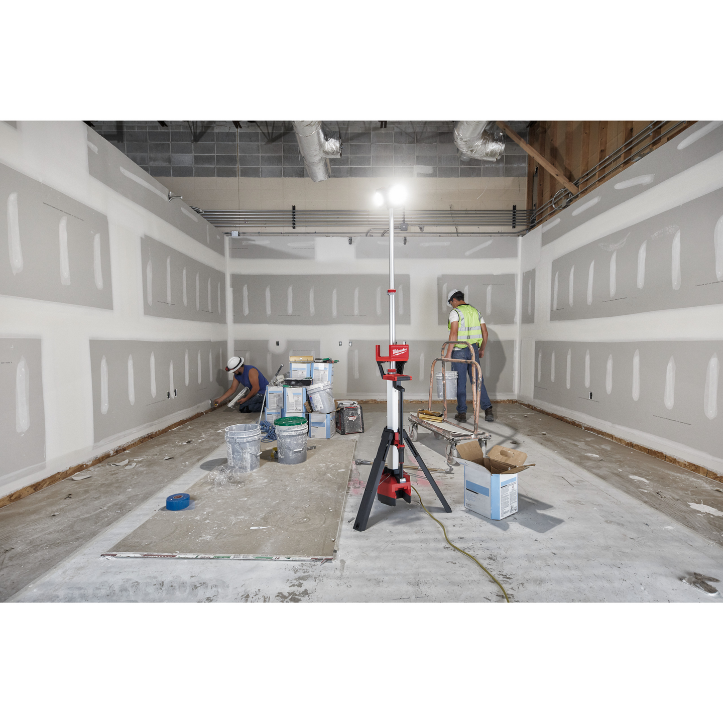 ARBETSLAMPA MILWAUKEE STATIV M18HOSALC-0 ENDAST MASKIN