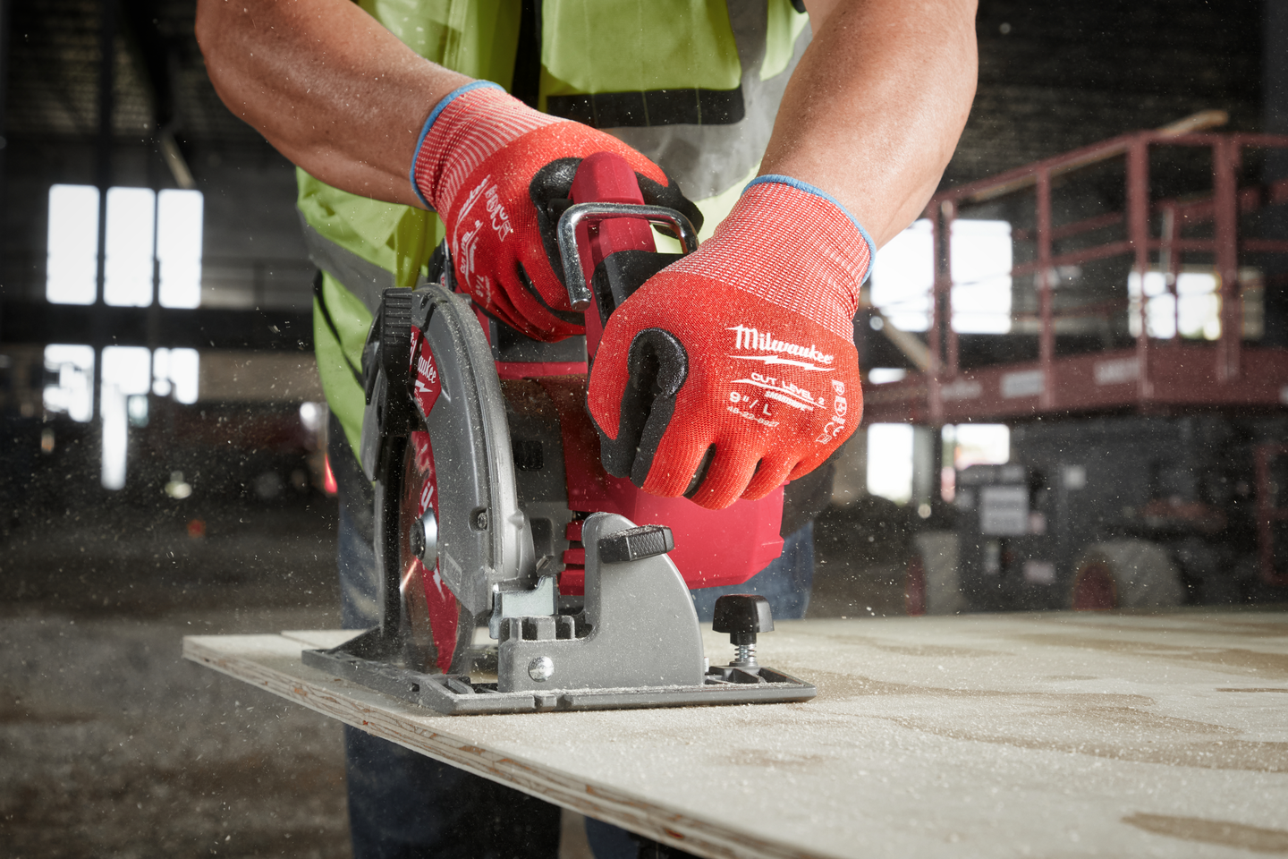 HANDSKE MILWAUKEE SKÄRSKYDD 2/B L/9