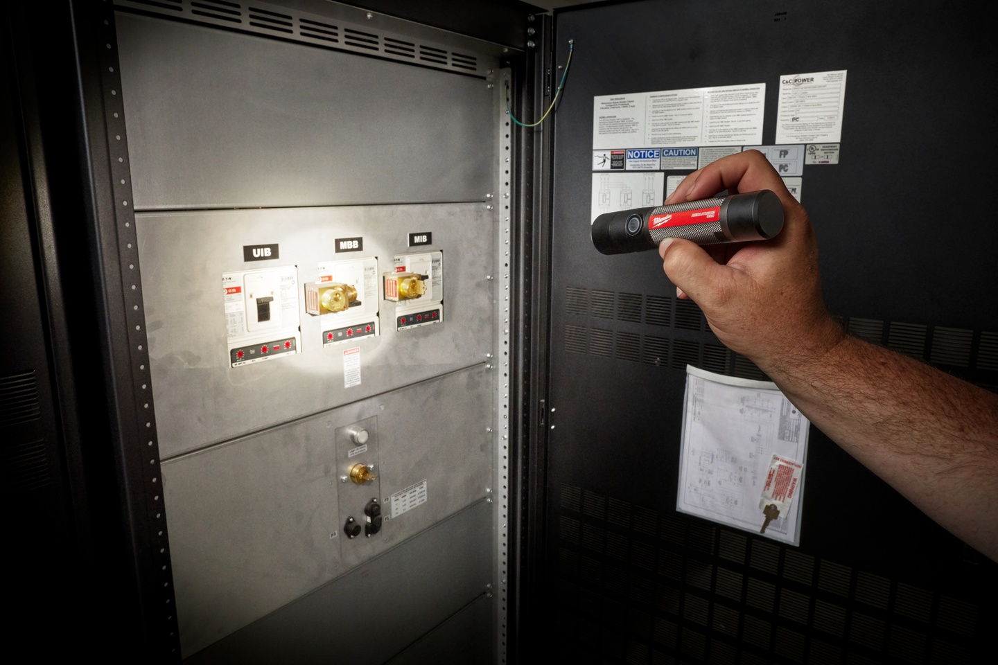 FICKLAMPA MILWAUKEE L4FMLED-301