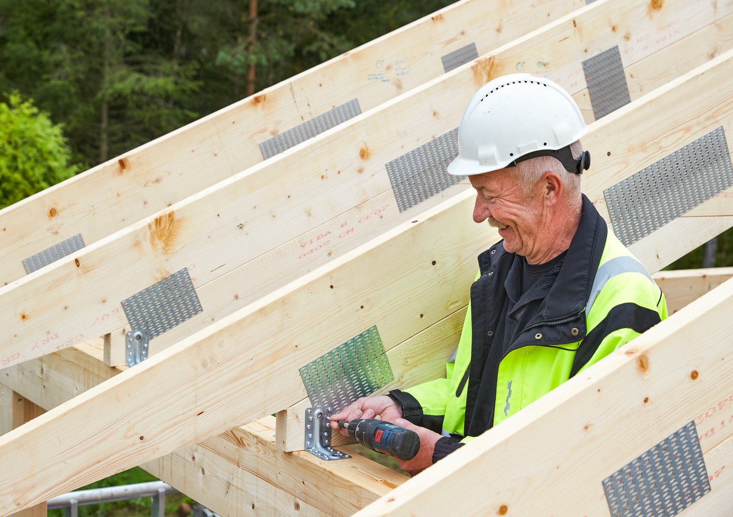 BESLAG/ANKARSKRUV V/S/B UTV TRÄ 4,8X32 300ST