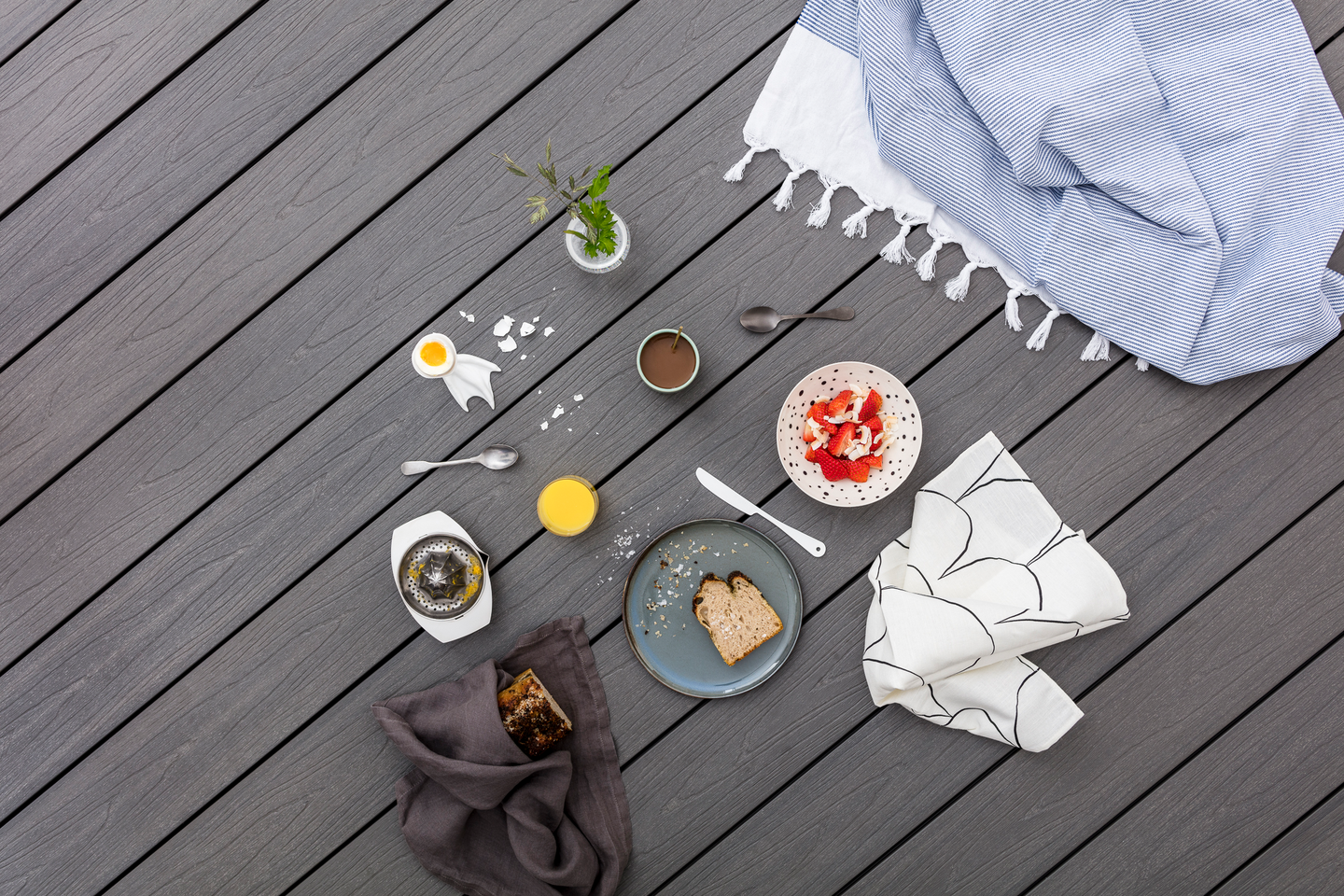 TRALL TRÄKOMPOSIT GOP WOODLON ELEGANCE GREY 5400X138X22,5MM