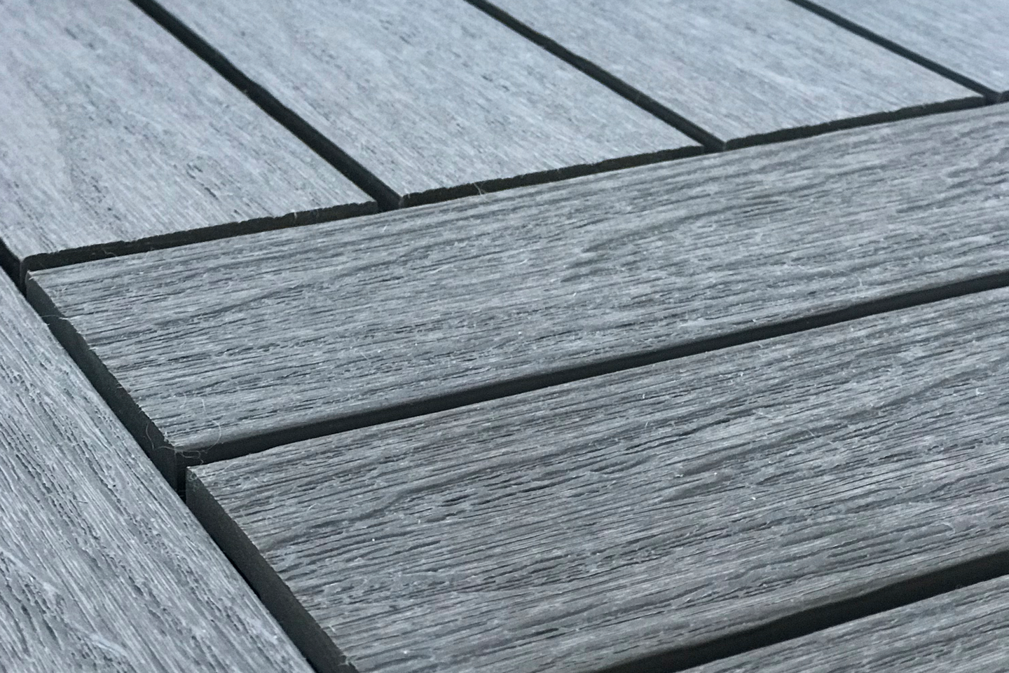 GOLVPLATTA WOODLON TRÄKOMPOSIT LIGHT GREY 300X300X22,2MM