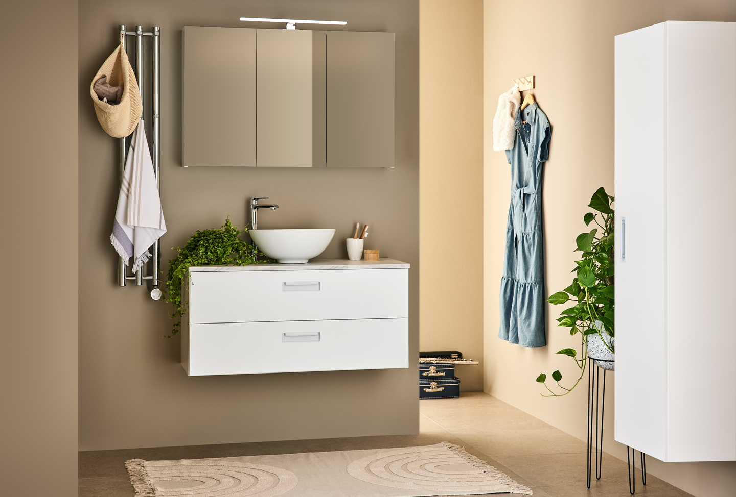 TVÄTTSTÄLLSSKÅP NORO RELOUNGE VIT, 1000 M BÄNKSKIVA LJUS MARMOR