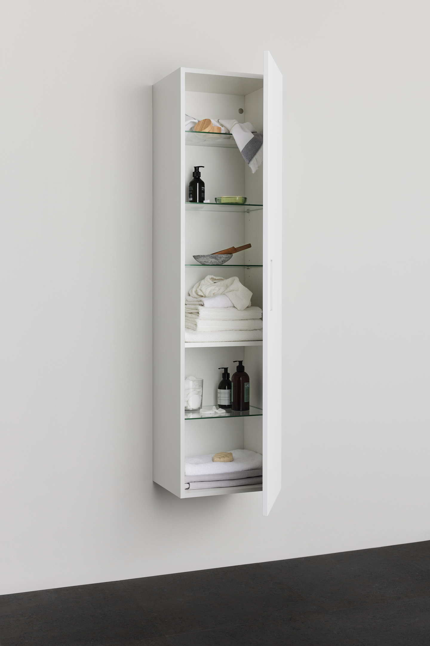 HÖGSKÅP NORO RELOUNGE VIT