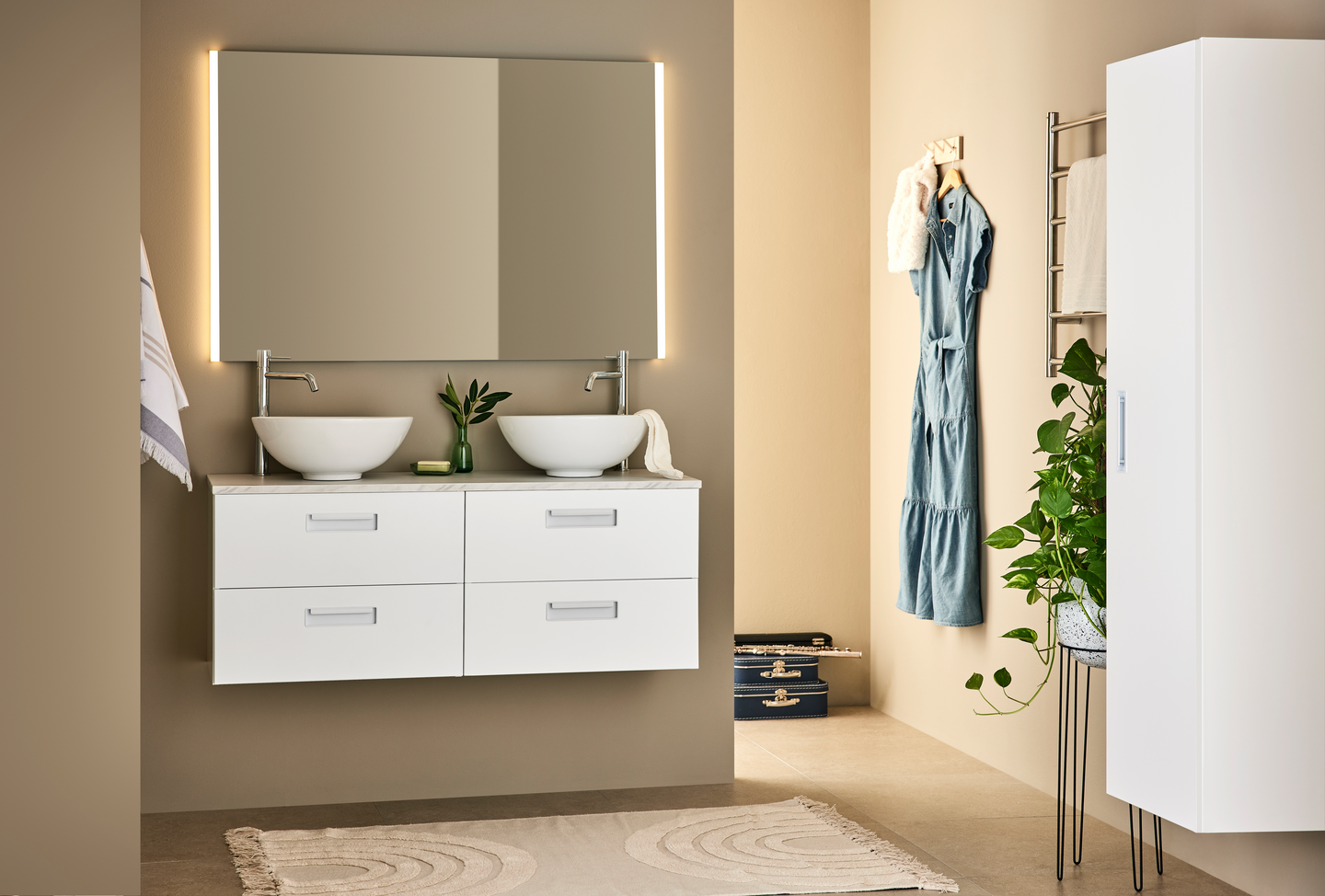 TVÄTTSTÄLLSSKÅP NORO RELOUNGE VIT, 1200D M BÄNKSKIVA LJUS MARMOR