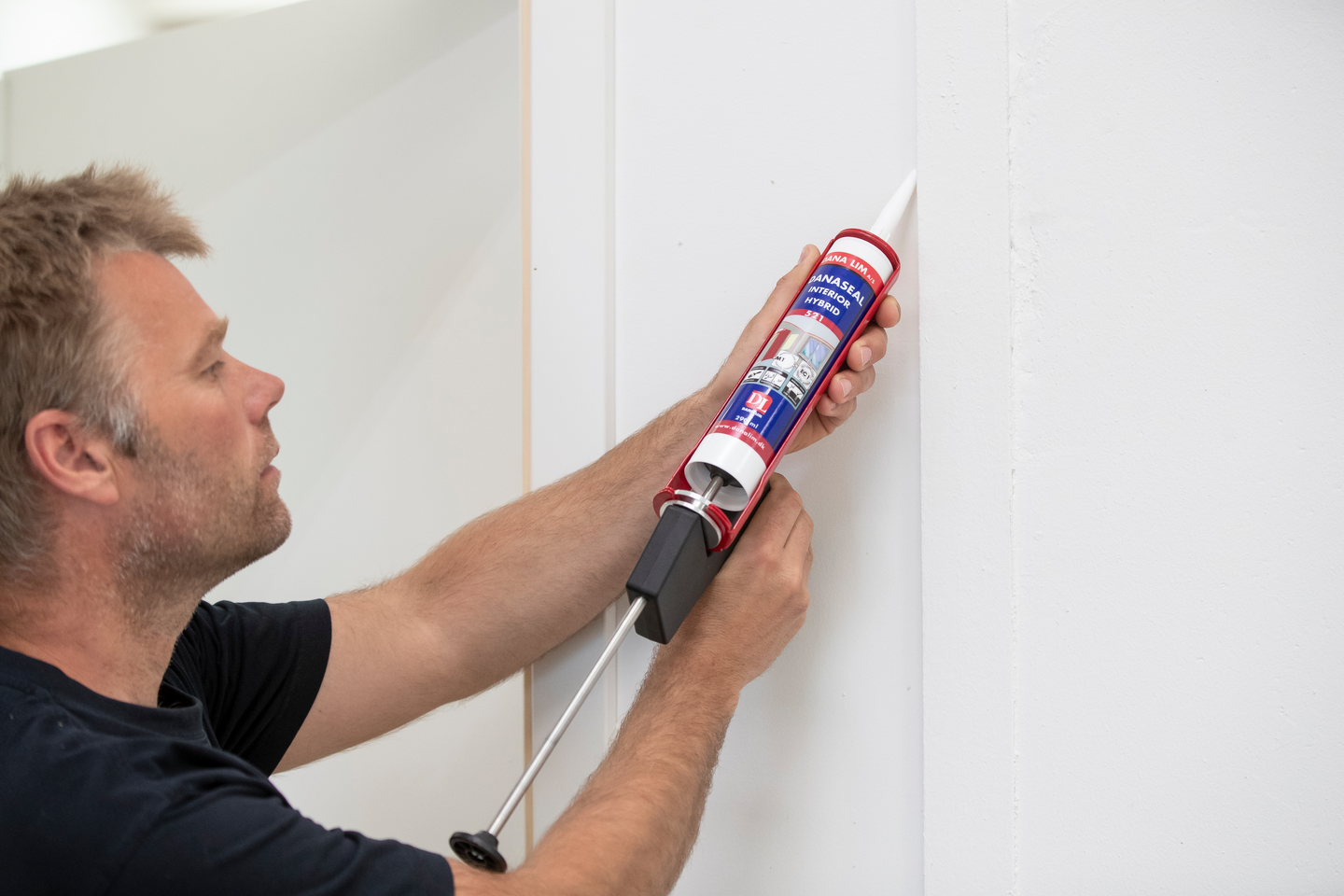 Sisustusmassa Danalim 521 hybrid 290ml