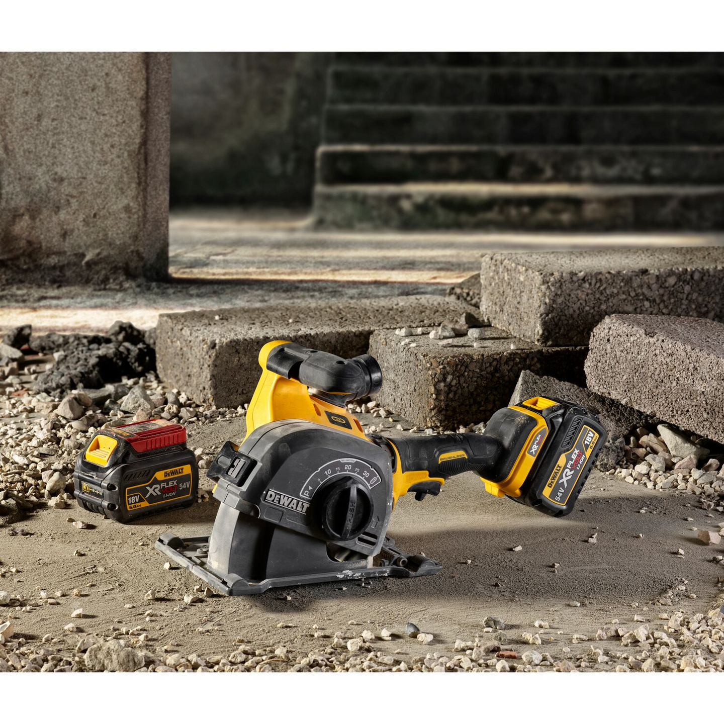 Akkuseinäurajyrsin DeWalt DCG200T2
