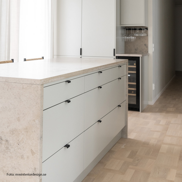 HANDTAG BESLAG DESIGN LIP-120 SVART