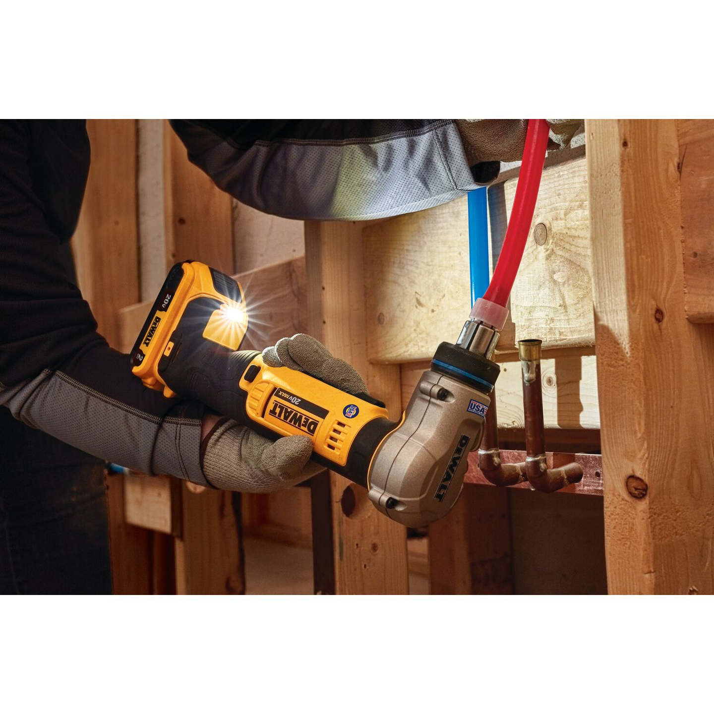 Akkulaajennustyökalu DeWalt DCE400D2 18V PEX