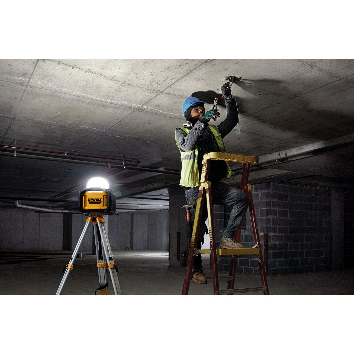 Led-aluevalaisin DeWalt DCL074 18V XR
