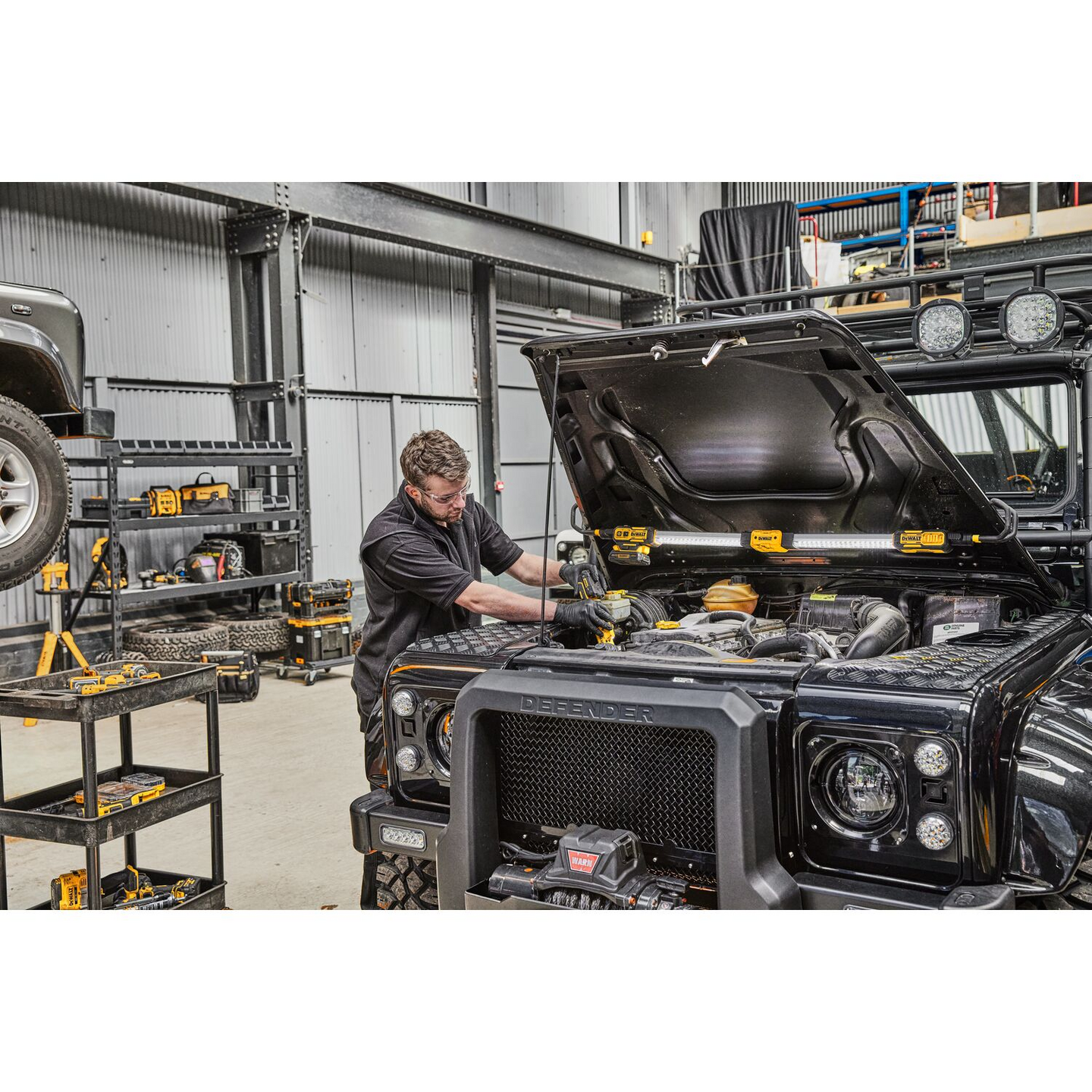 Akkukonepellinalusvalaisin DeWalt DCL045 18V/12V XR runko