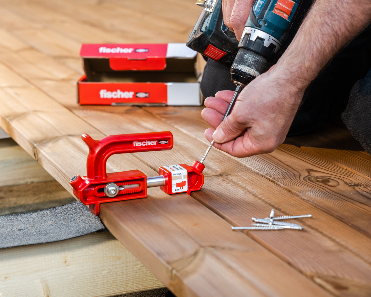 TERRASSESKRUE SKJULT A4 4,3X60 A250