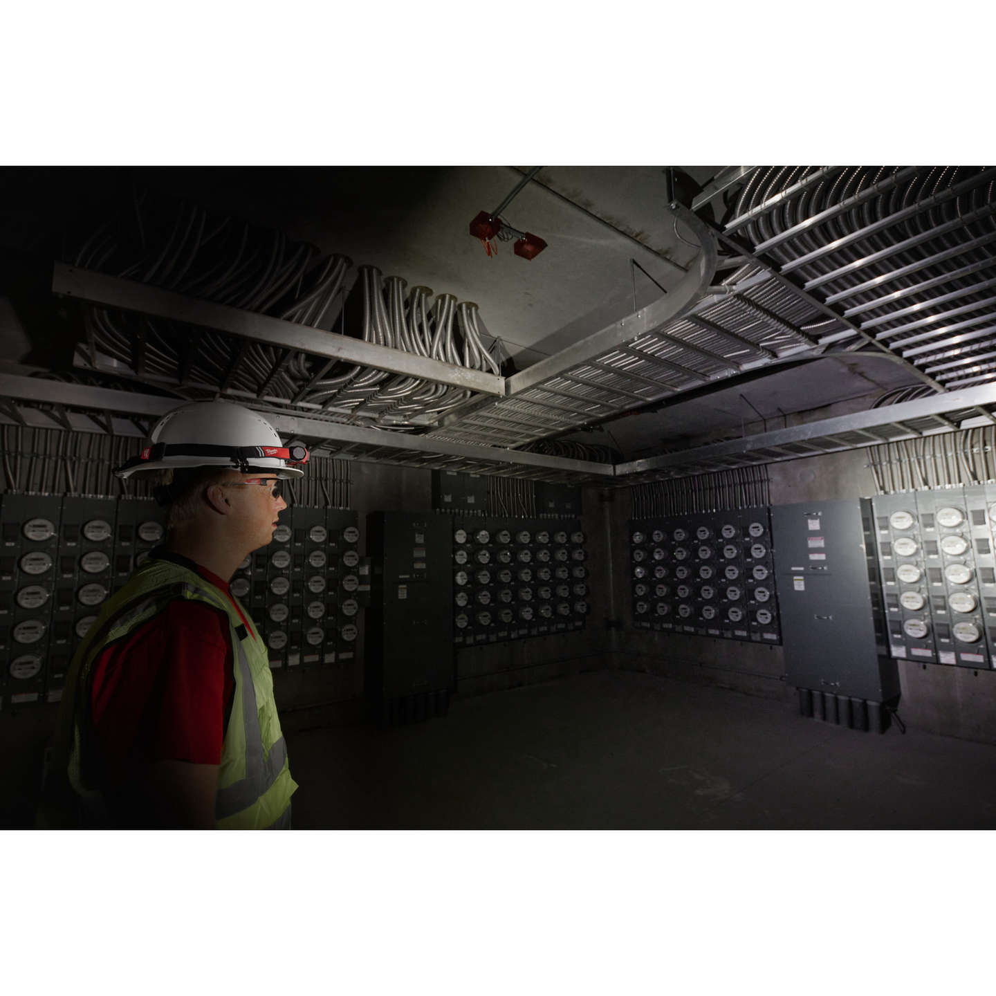 PANNLAMPA MILWAUKEE L4 HL2-301