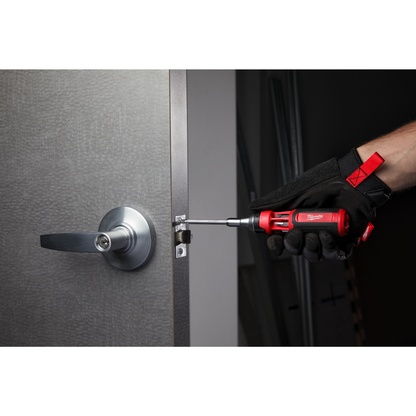 BITSSPÄRRSKRUVMEJSEL MILWAUKEE PRO 9IN1