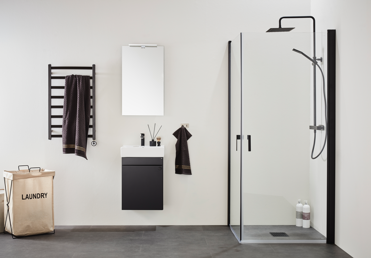 BADMÖBEL KOMPL HAFA GO 450 M SPEGEL HANDTAG LEDLAMPA SVART