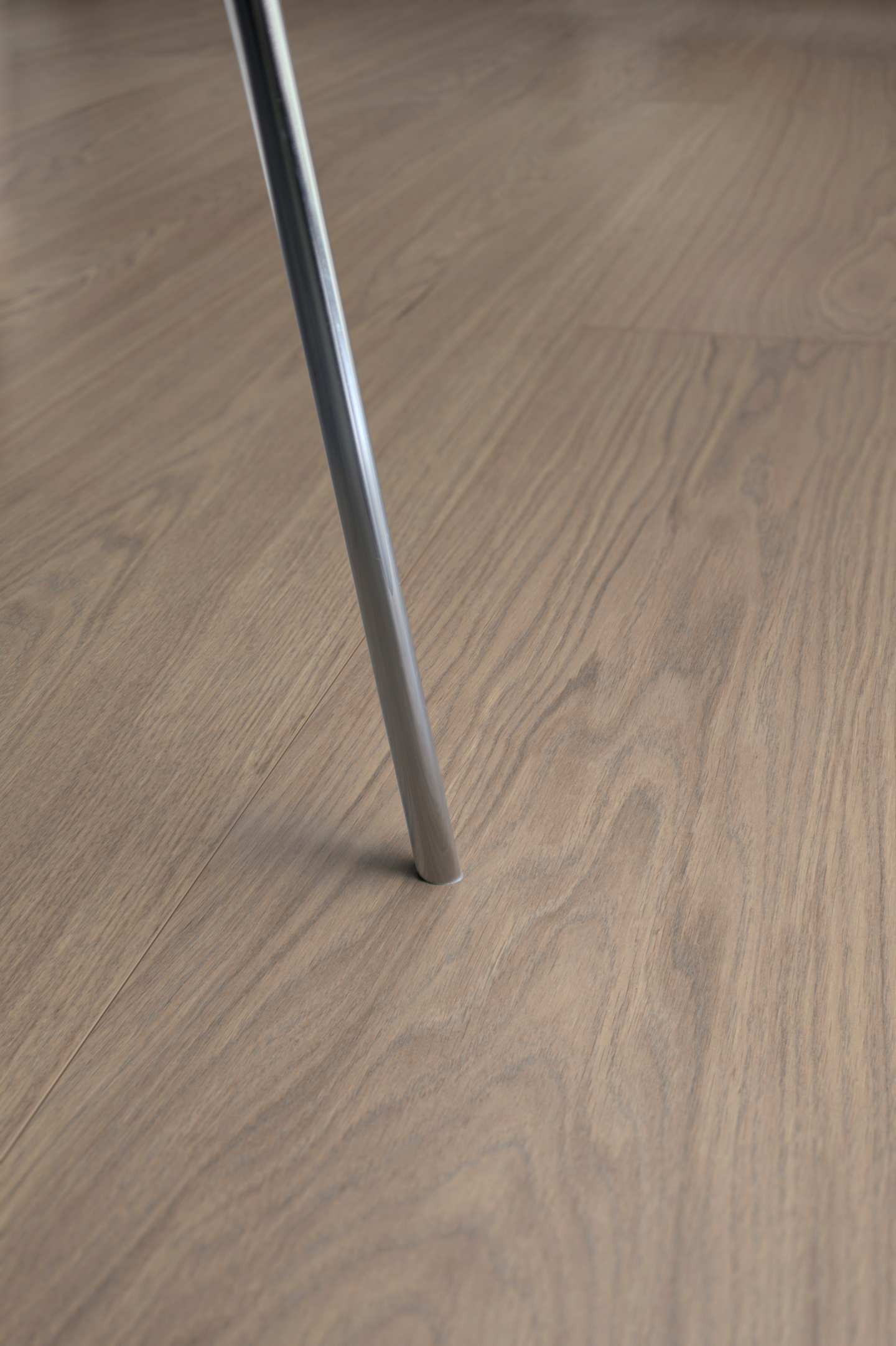 Kovetettu puulattia tammi Grevie 3.0 XXL Earth Grey harjattu mattalakka