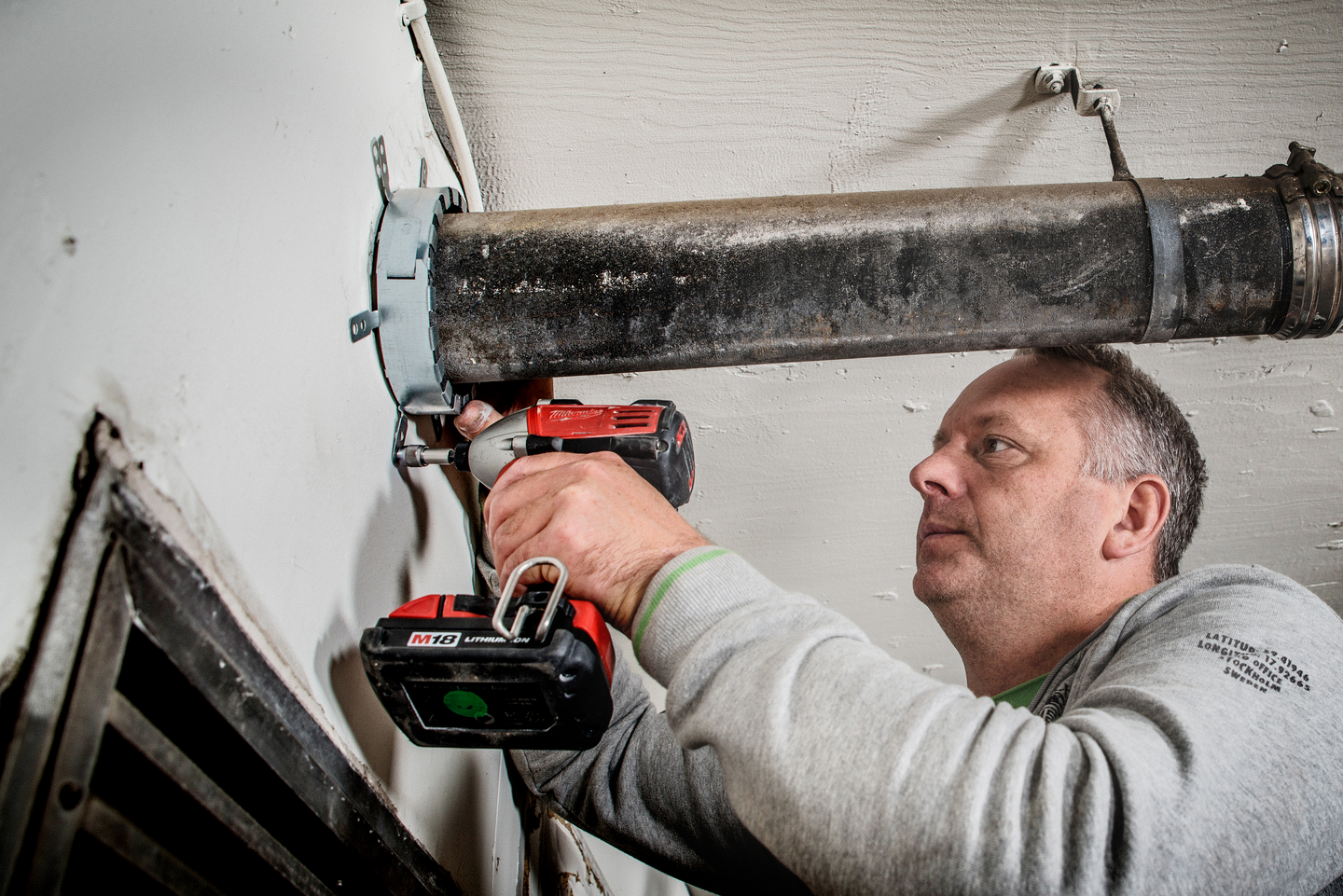 PLASTRÖRSKLÄMMA SQUEEZER 75MM COMPACT BRANDKLASSAD 75MM