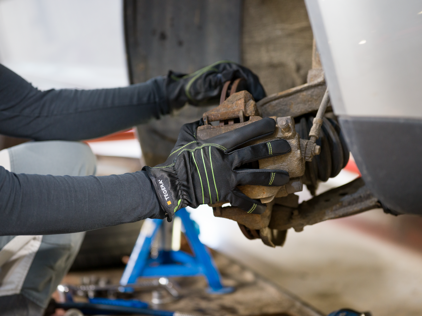 HANDSKAR 520 TEGERA  7 SYNTETLÄDER