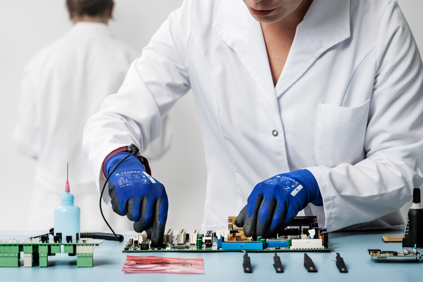 HANDSKE 877 TEGERA SYNTETDOPPAD STL 10