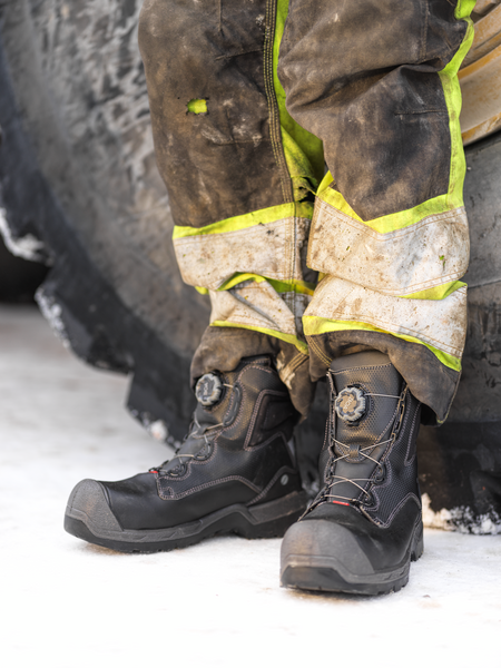 SKYDDSKÄNGA 1358 LÄDER 42 JALAS