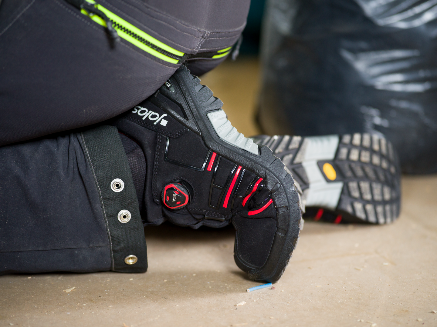 SKYDDSSKO 9965 EXALTER 36 EASYROLL SV/RÖD