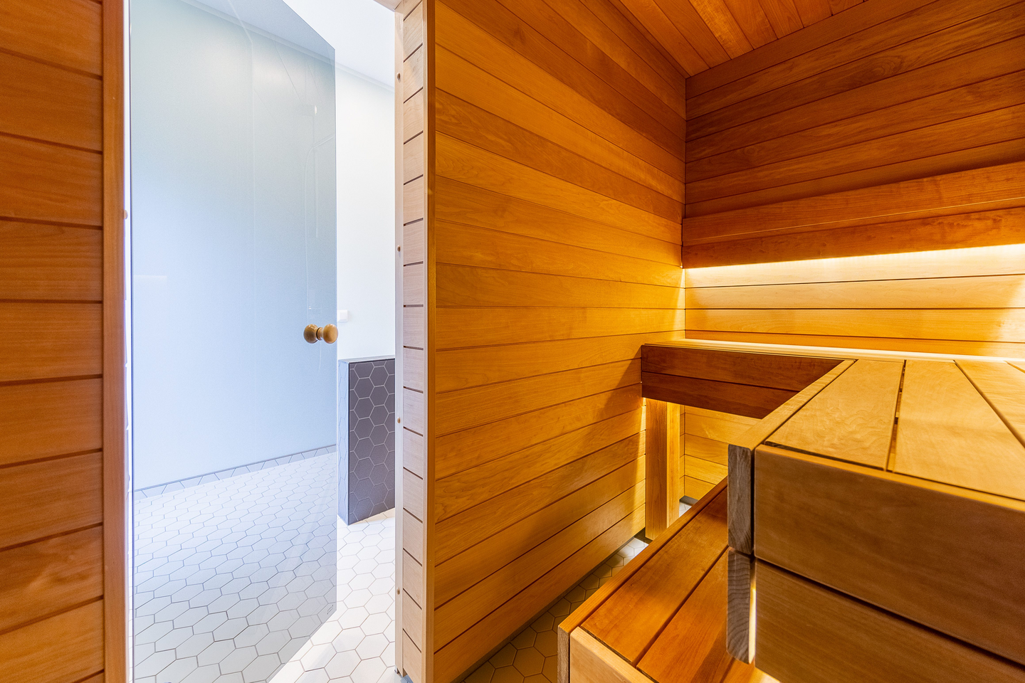 Laudelauta Thermory 28x90x2400 SHP lämpökäsitelty haapa