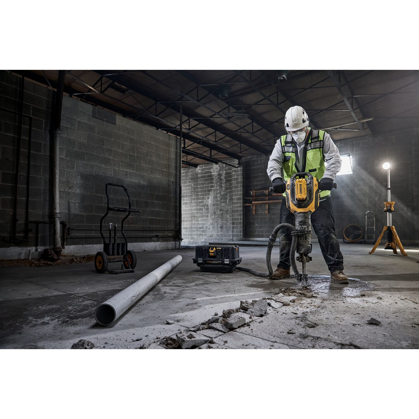 Akkupiikkausvasara DeWalt DCH966Z2 54V XR 2X15,0Ah