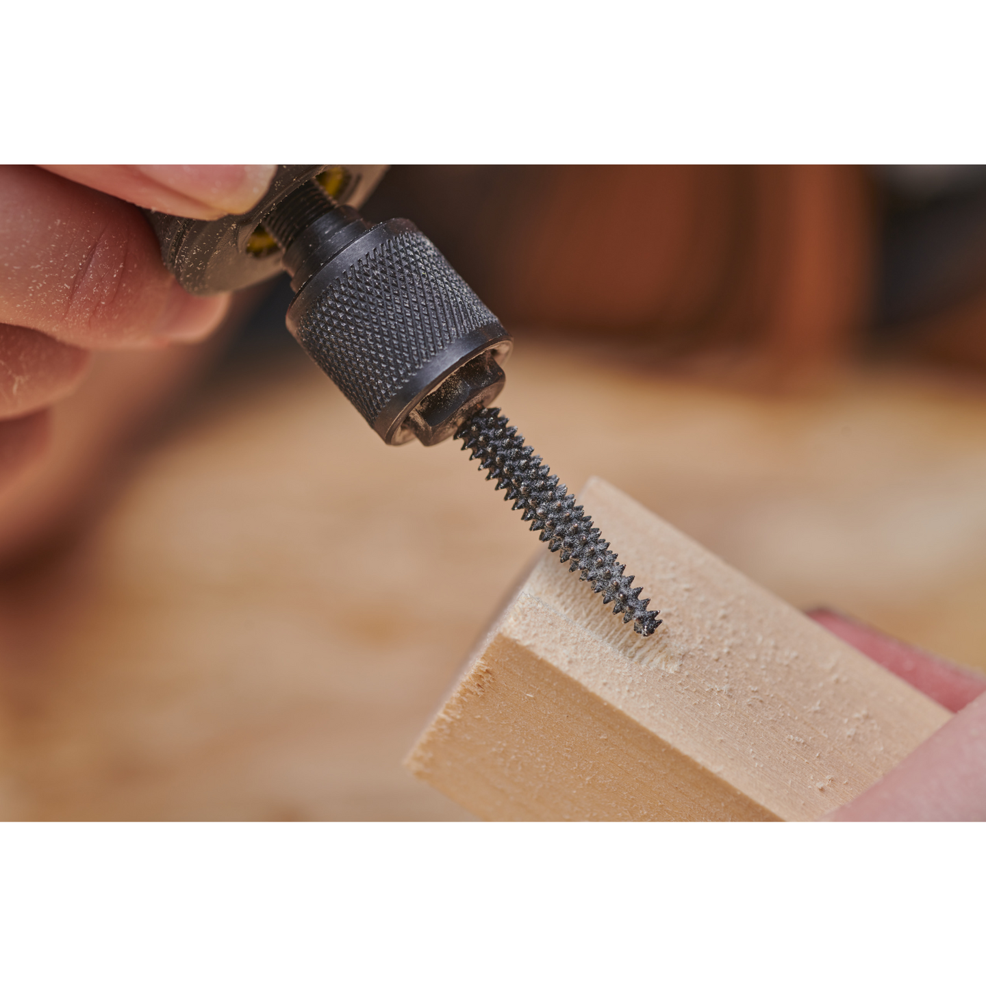 Kovametallijyrsin Ryobi struktuurihammastettu karkeaan viimeistelyyn