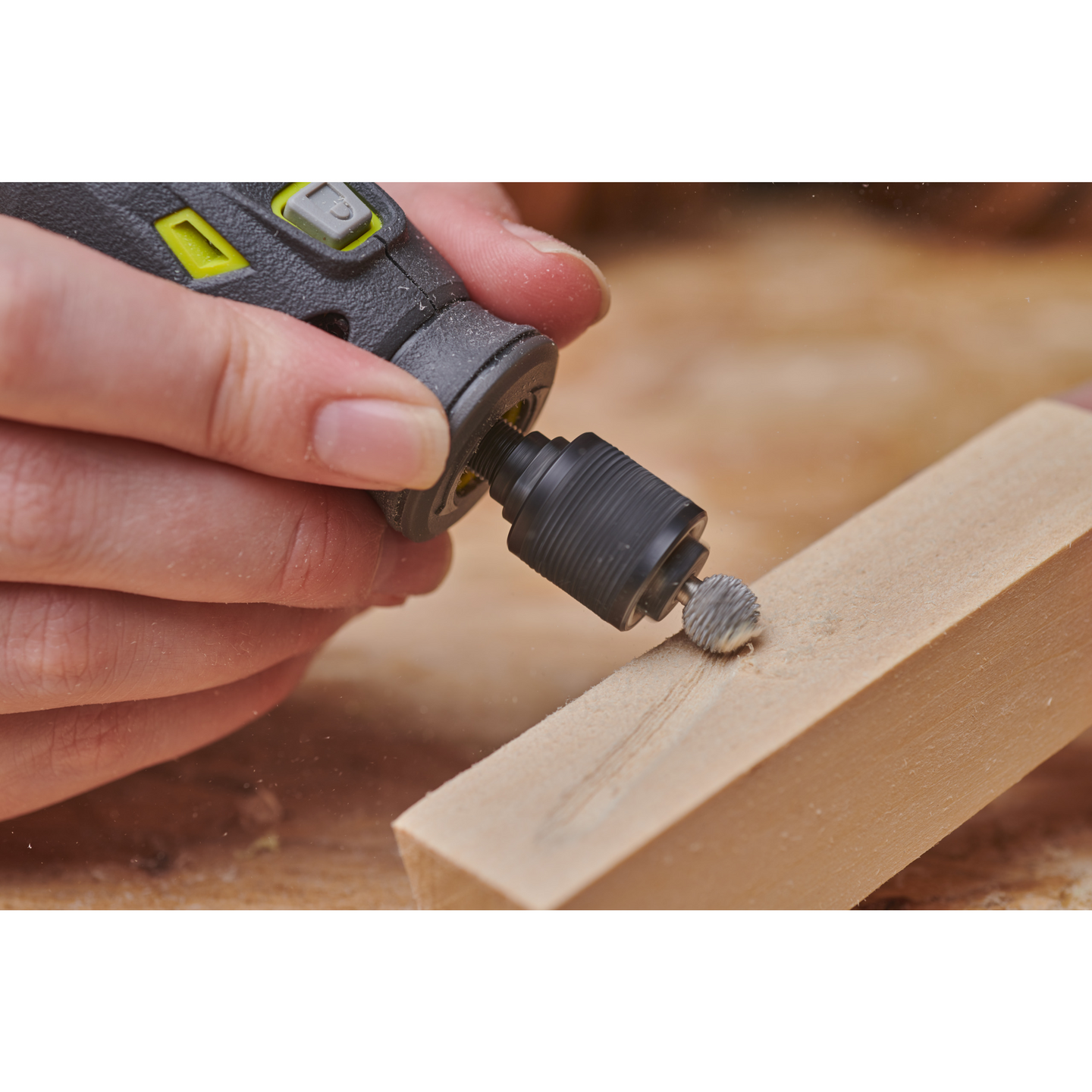 Kovametallijyrsin Ryobi struktuurihammastettu sileään viimeistelyyn