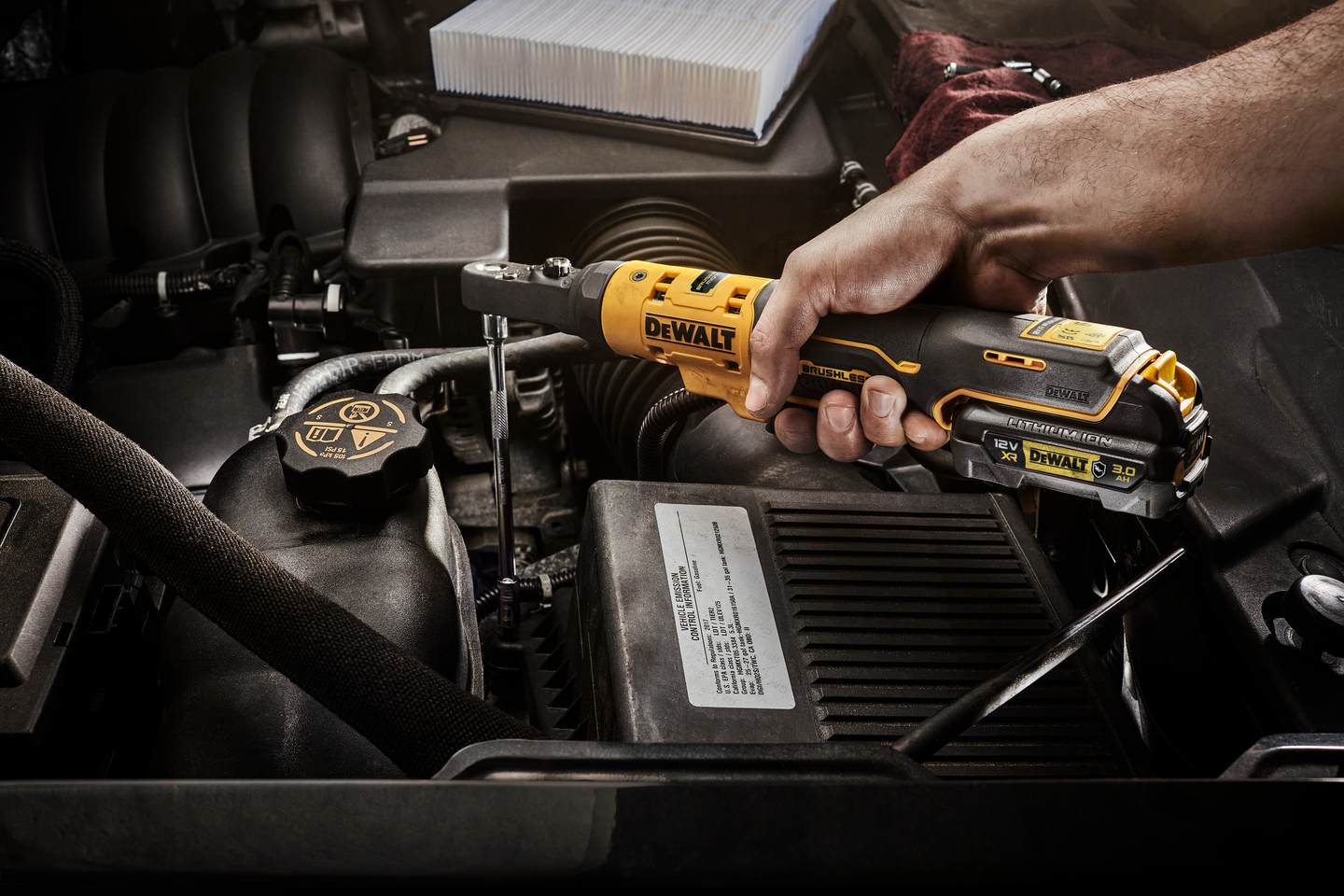 Akkuräikkäväännin DeWalt DCF500L2G 12V 1/4" ja  3/8" 2X3,0Ah