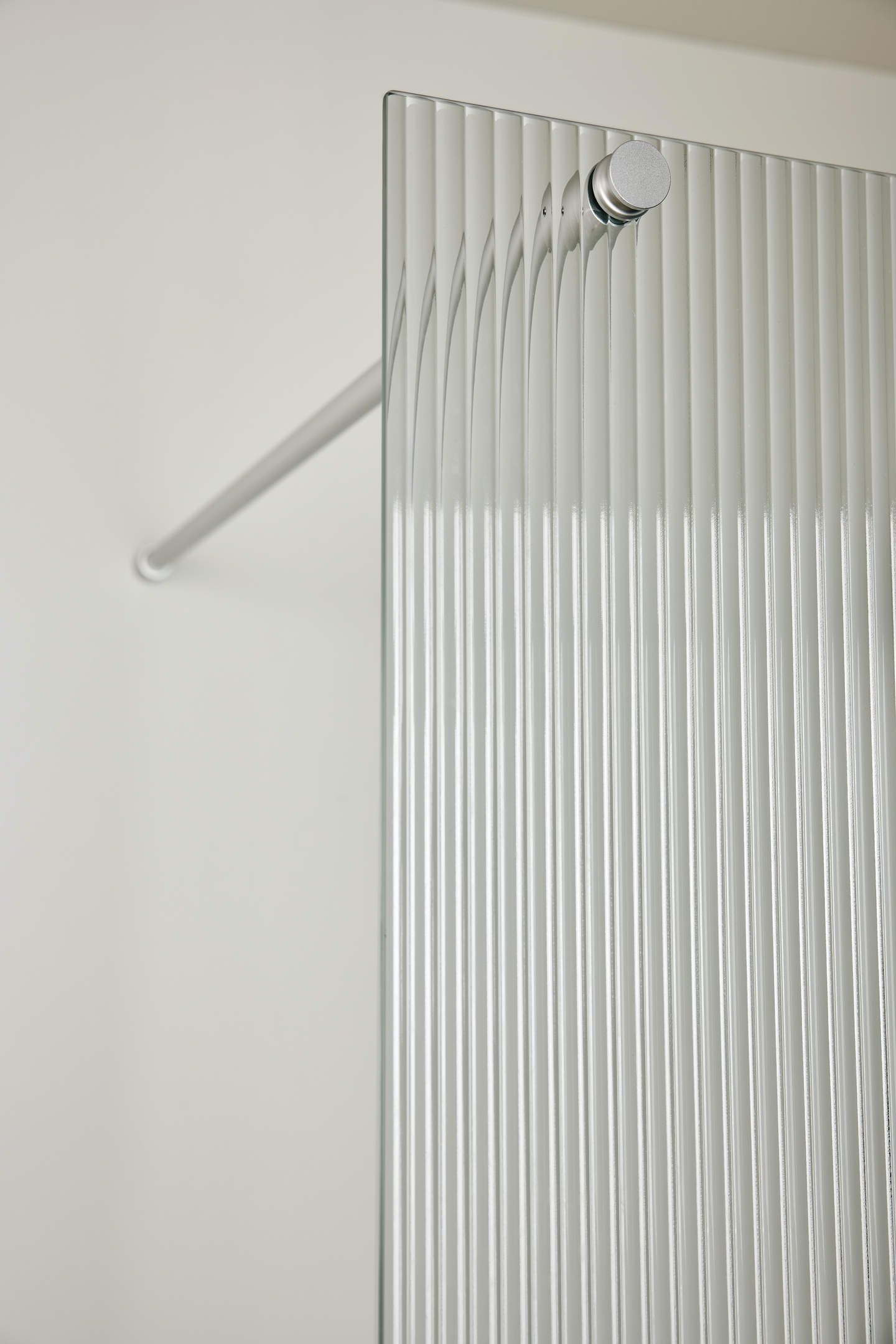 DUSCHVÄGG NORO FROST DV 900 SILVER, MATT LINJEGLAS