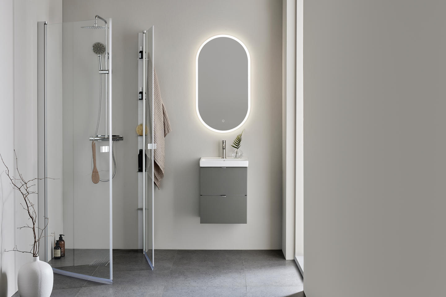 KOMMOD HAFA NEAT LÅDOR VARM GRÅ 420 M TVÄTTSTÄLL