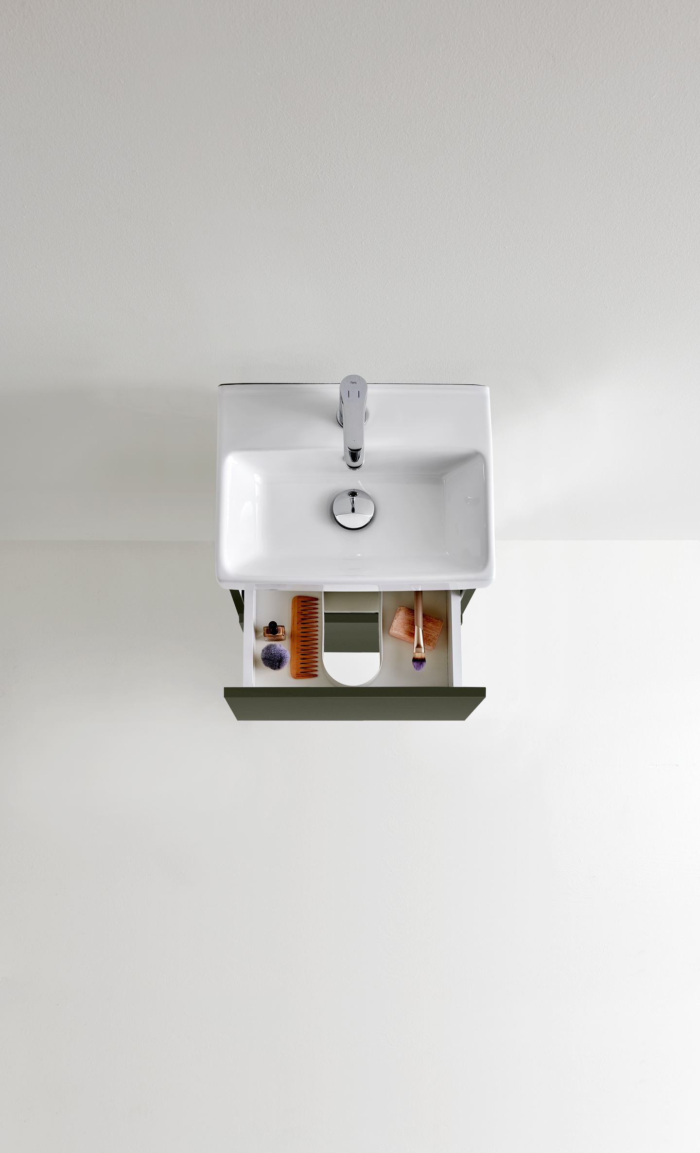 KOMMOD HAFA NEAT LÅDOR VARM GRÅ 420 M TVÄTTSTÄLL