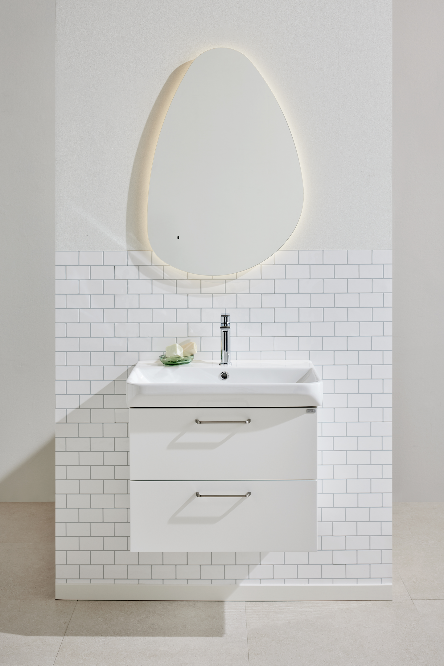 TVÄTTSTÄLLSSKÅP NORO AIR VIT 600, M TVÄTTSTÄLL