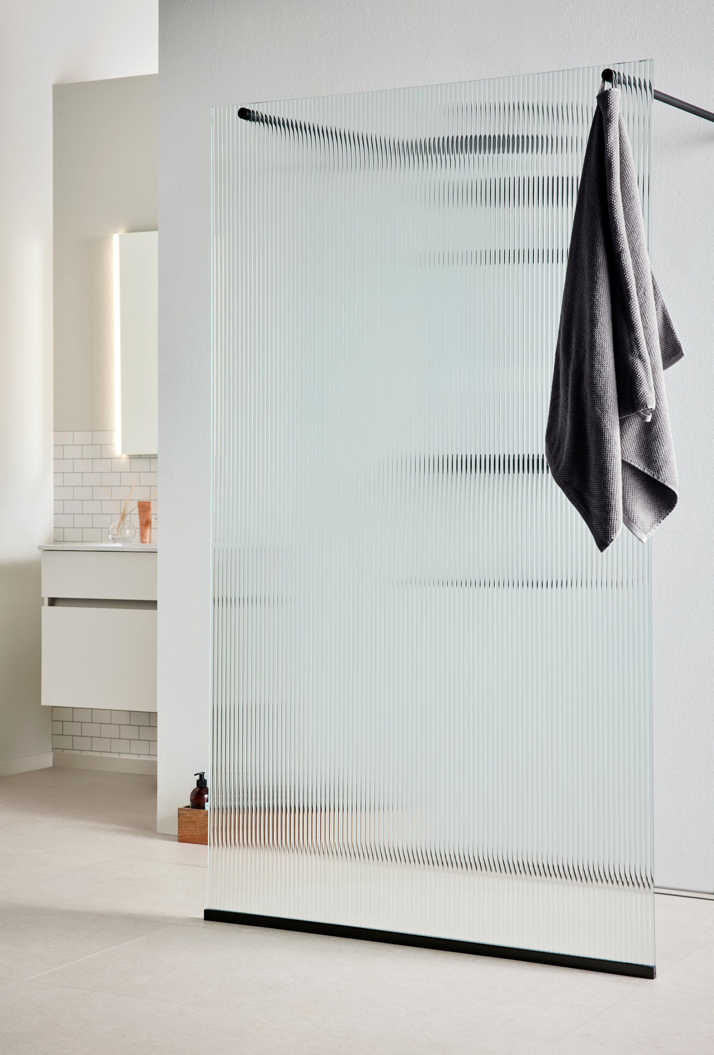 DUSCHVÄGG NORO FROST DV 1150 SVART, LINJEGLAS