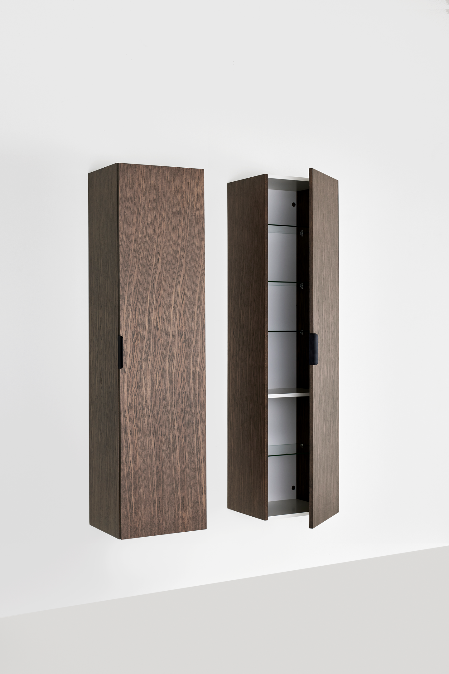 HÖGSKÅP HAFA GO MÖRK EK