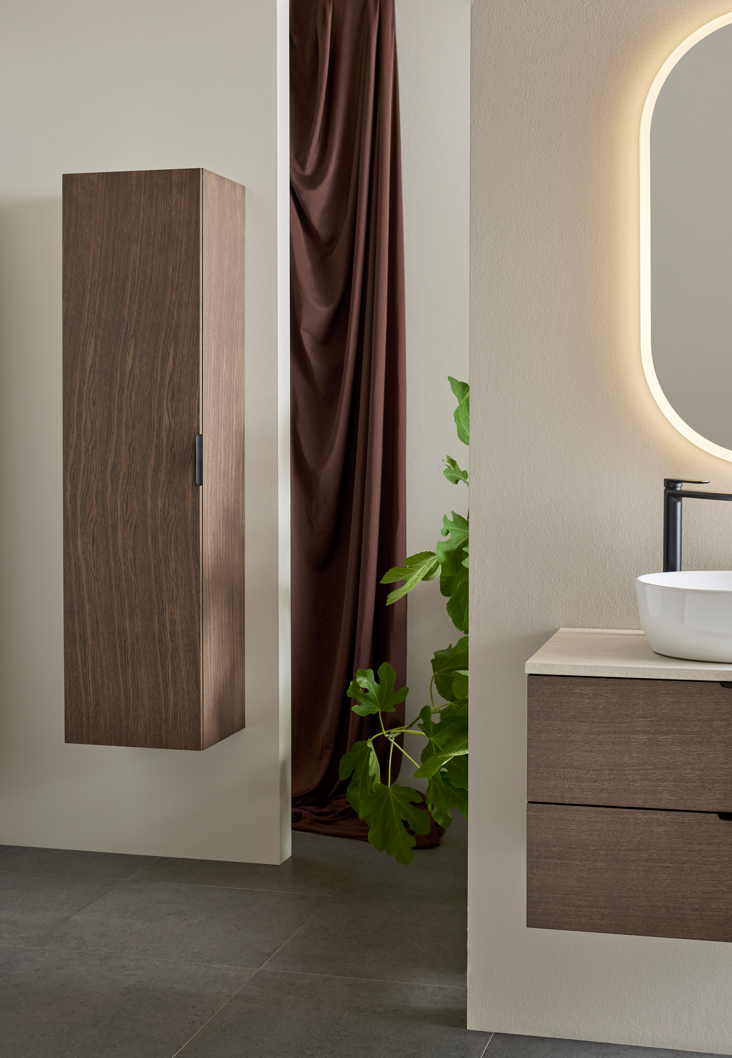 HÖGSKÅP HAFA GO MÖRK EK