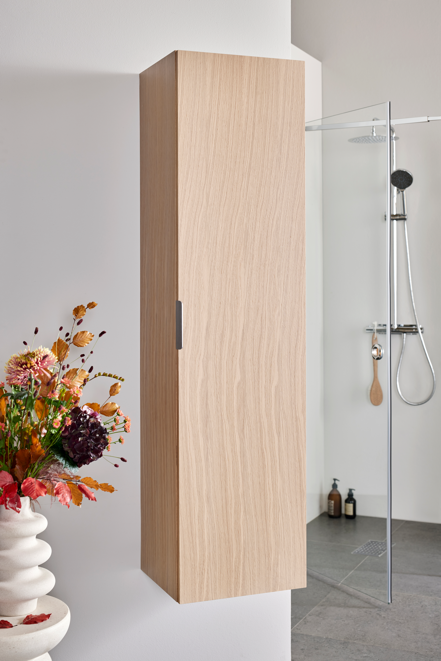 HÖGSKÅP HAFA GO LJUS EK