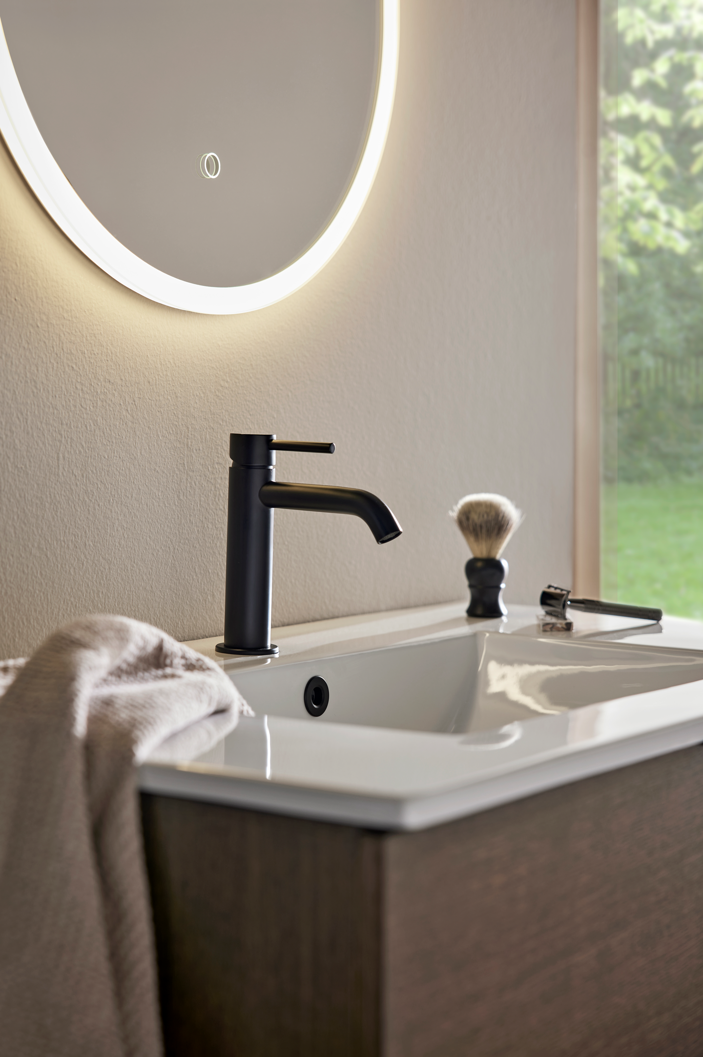 TVÄTTSTÄLLSBLANDARE HAFA WIND SVART