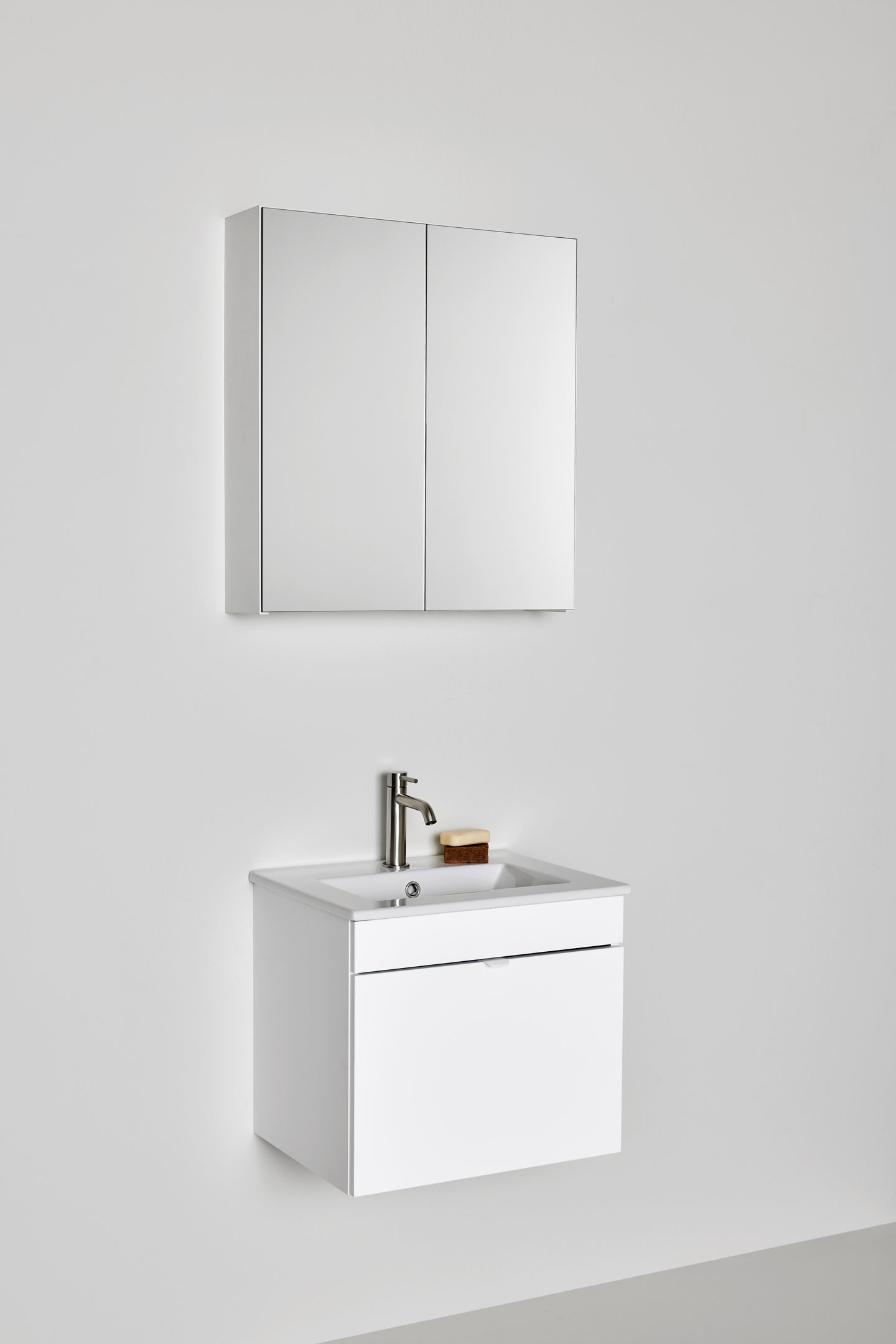 SPEGELSKÅP HAFA GO BASIC VIT 600