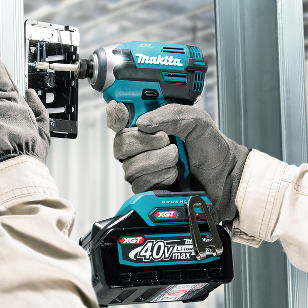 Iskevä akkuruuvinväännin Makita TD003GZ 40V XGT runko