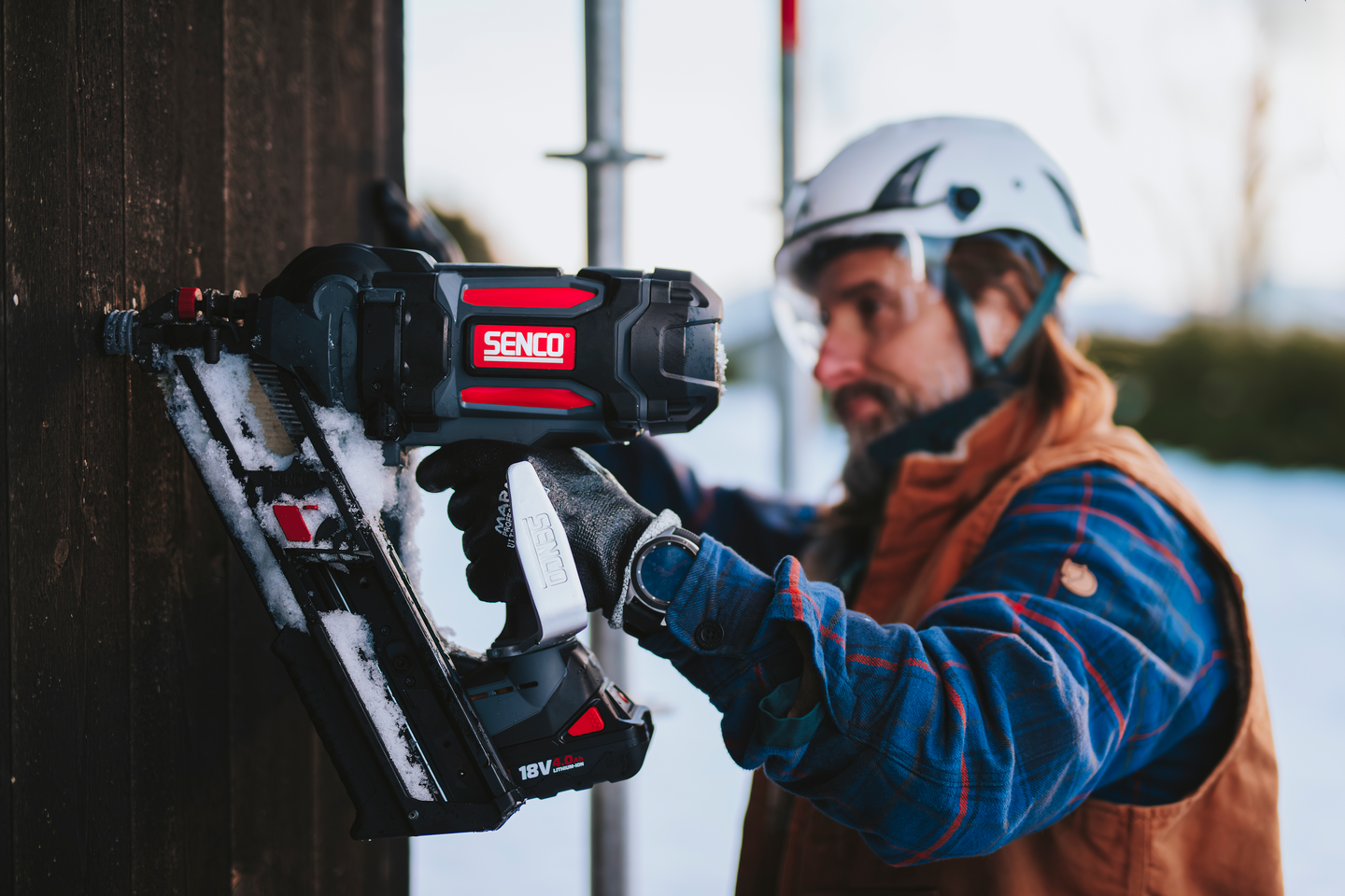 Runkonaulain Senco F35XP Fusion Nordic 2x4Ah akku ja laturi