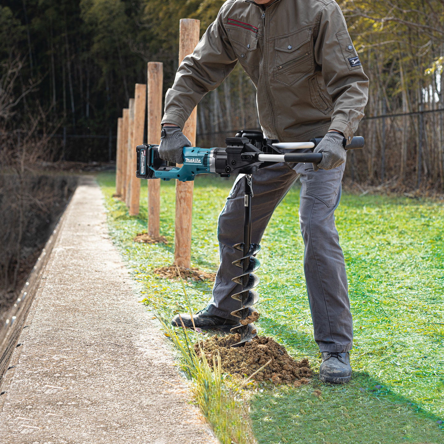 Maakairakone Makita DG002GZ XGT 40V runko